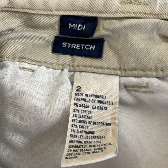 American Eagle Outfitters Women’s size 2 MIDI Stretch shorts - Picture 4 of 8